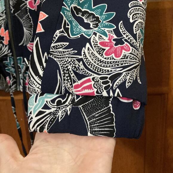 Banana Republic Women’s Floral Jacket Sz XL NWOT Navy Lined Bird Colorful - Picture 6 of 10
